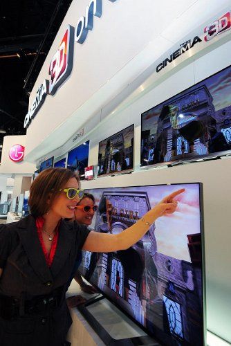 CES 2012: LG    CINEMA 3D SMART TV