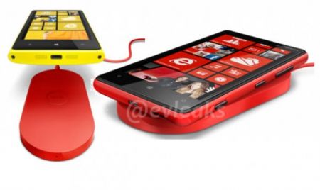 Nokia Lumia 920  4,5- HD-  8-  PureView