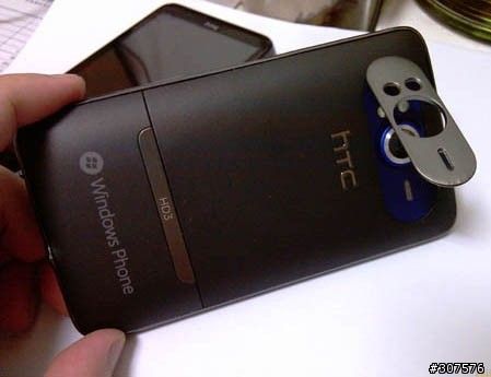   :  Windows Phone 7  HTC HD7